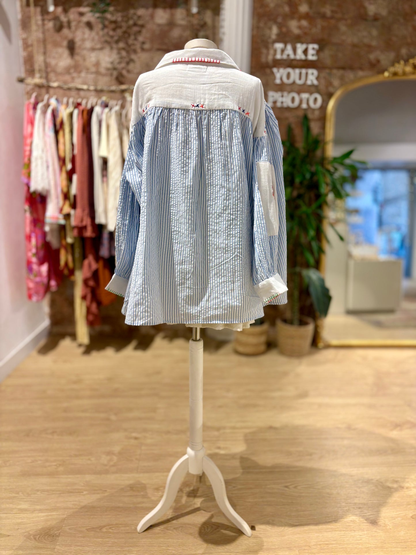 Camisa Oversize Bordada