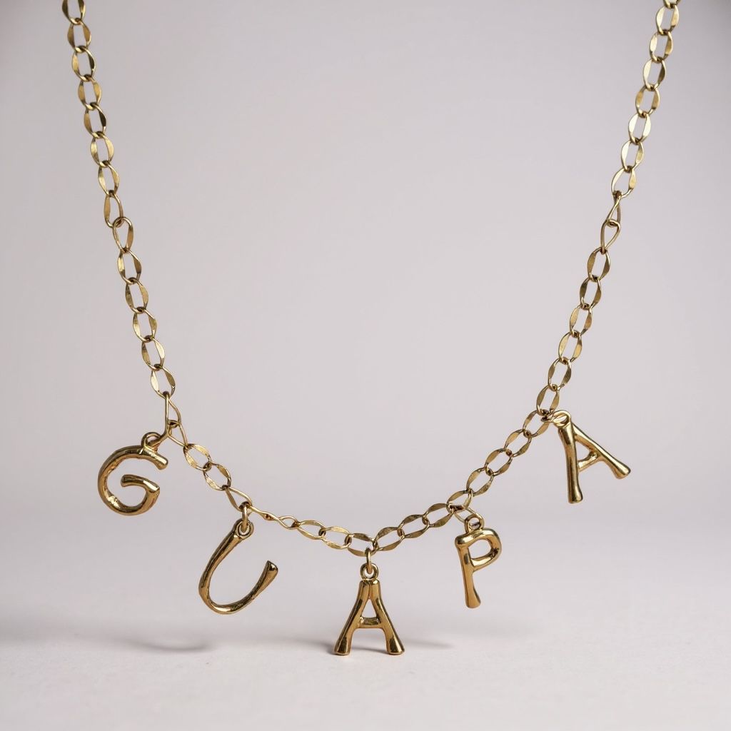Guapa Necklace